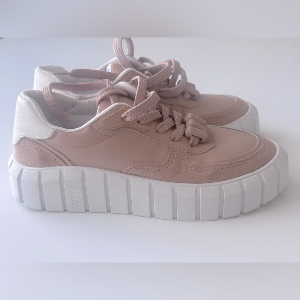 Schutz Timony  Lether Sneakers Size 5.5 $138